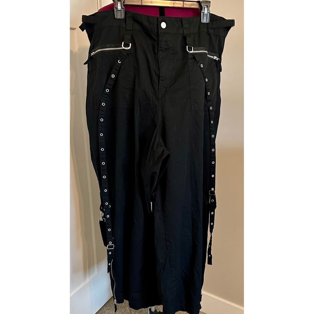 Torrid Nightfall Black Grommet Strap Cargo Pants Plus Size 20 Wide Leg Goth/Punk